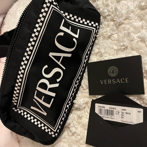 Versace
SOLD‼️⁉️ - Picture 3 of 8